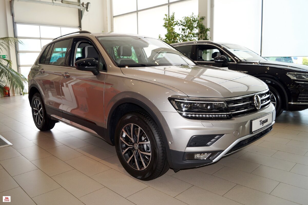 Автомобиль Volkswagen Tiguan второго поколения 2020 года выпуска