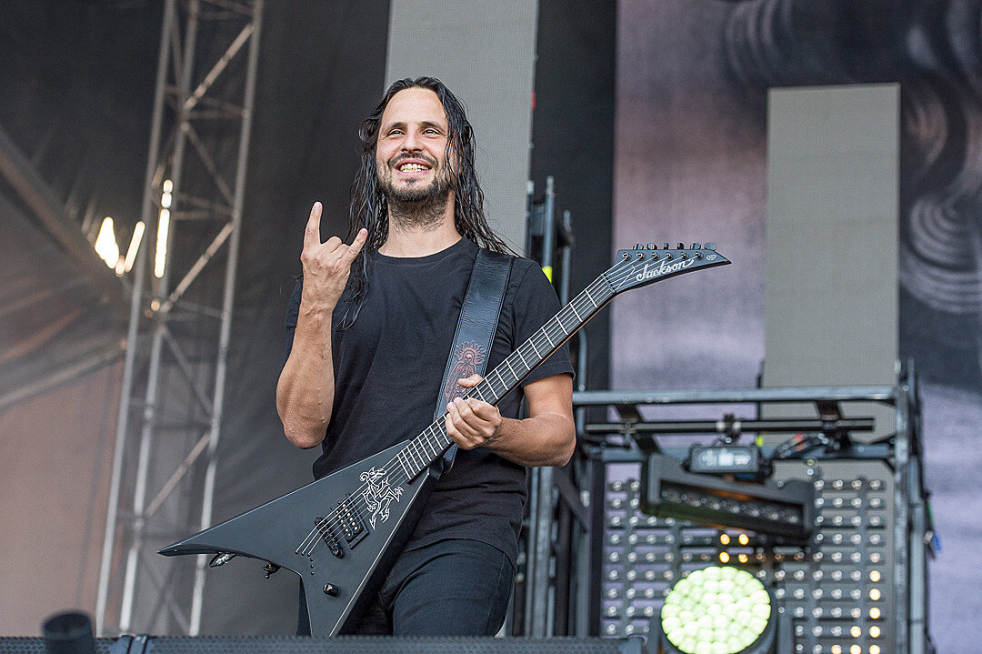 \m/