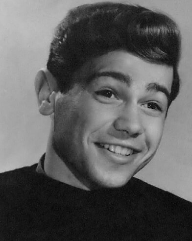 Евгений Петросян в юности 