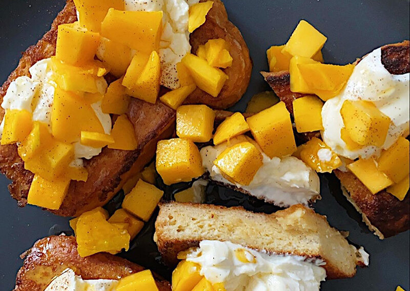 Французские тосты со вкусом мороженого и соленой карамели