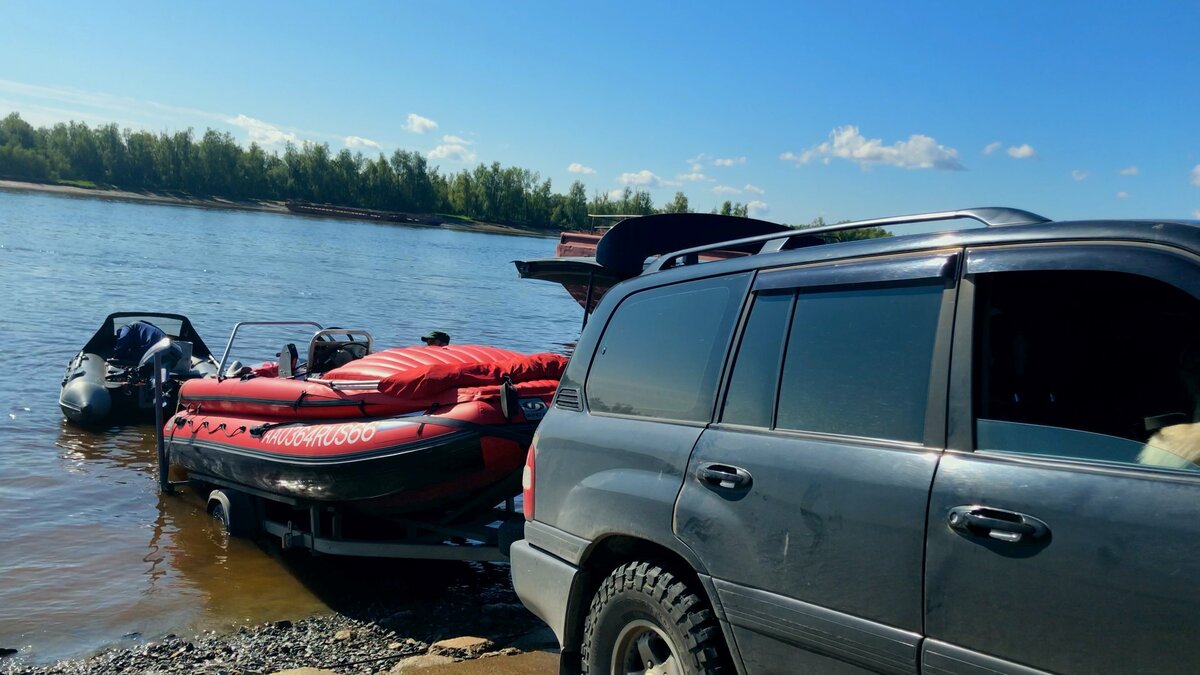 Спускаем лодку