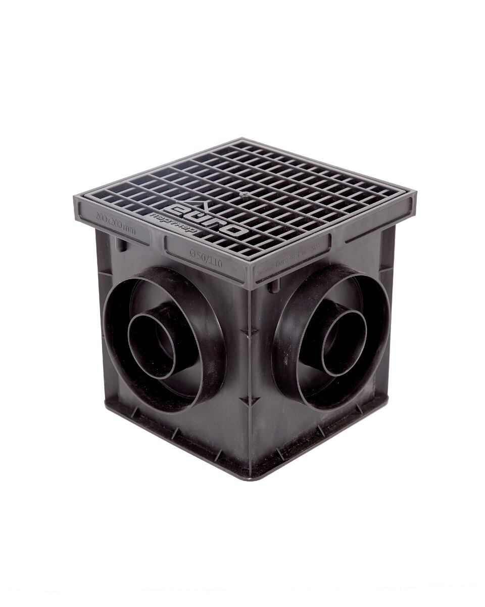 Дождеприемник Европартнер 200*200 с пластиковой решеткой и перегородкой.