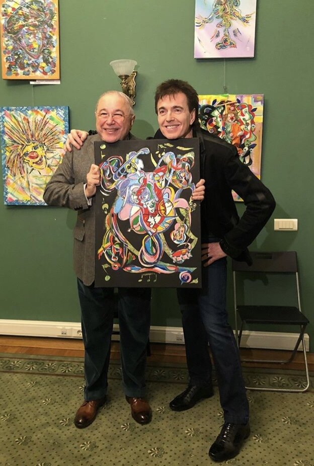 На вернисаже выставки Ветрова. Фото: инстаграм Е. Петросяна