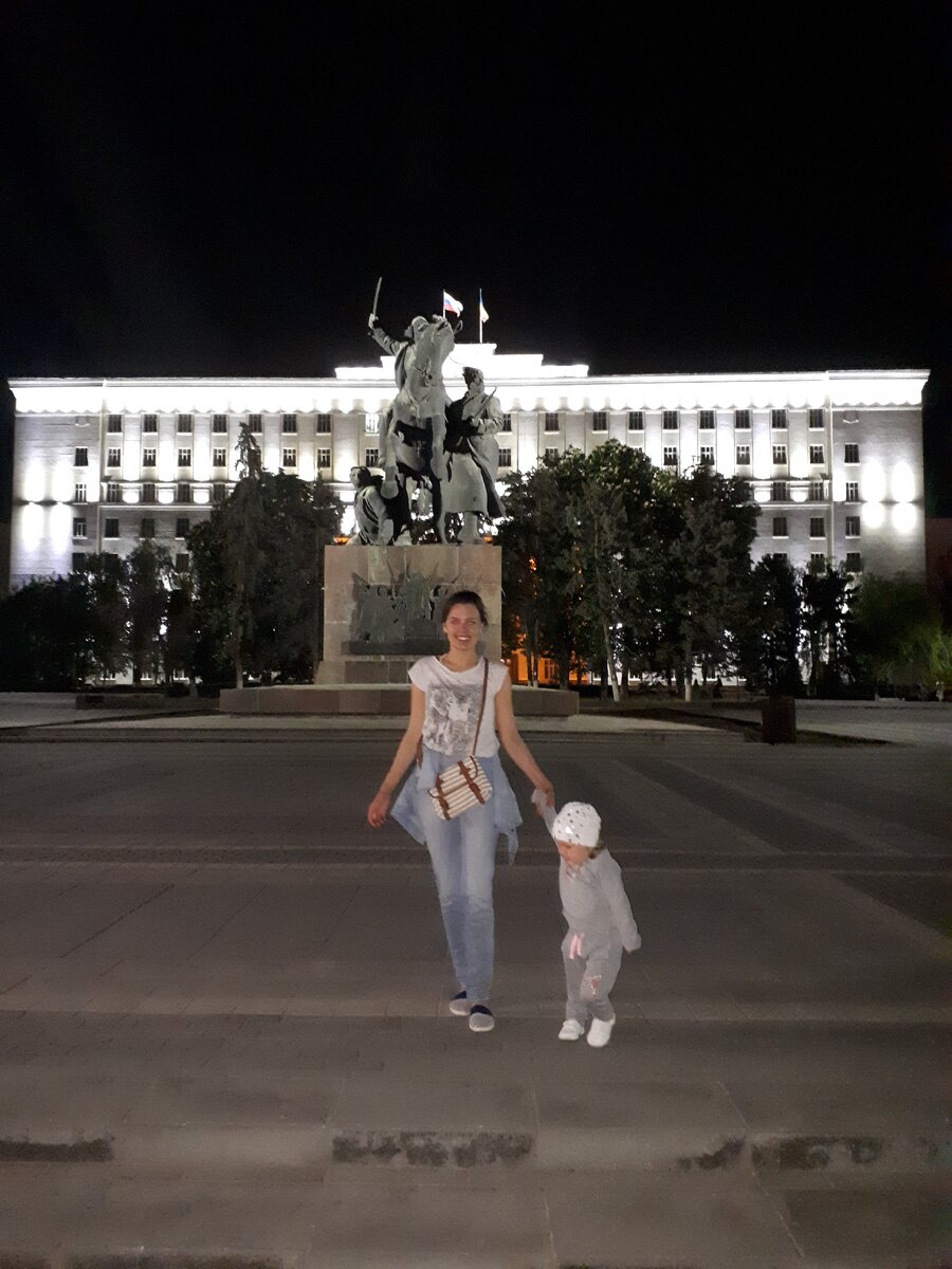 Ростов-на-Дону, монумент Первоконникам