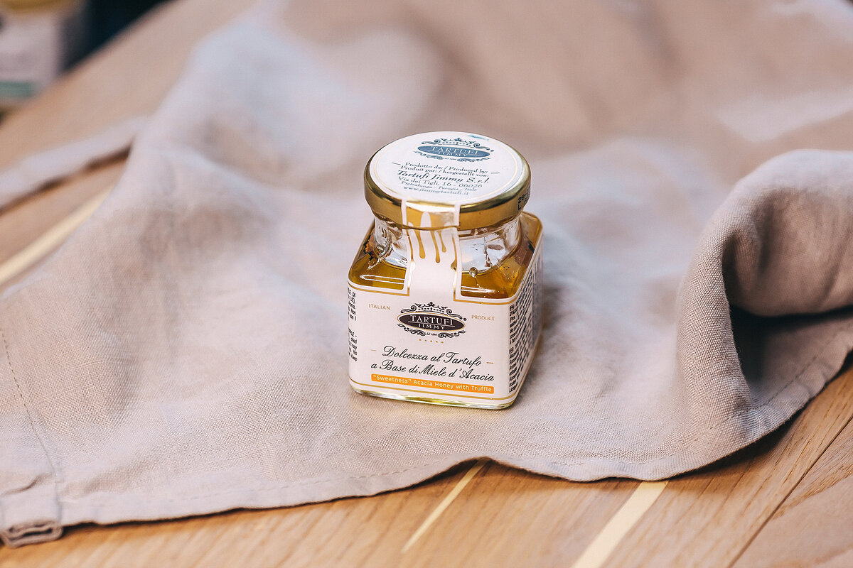 Для рецепта нам понадобится трюфельный мед из ассортимента Tartufi.ru...