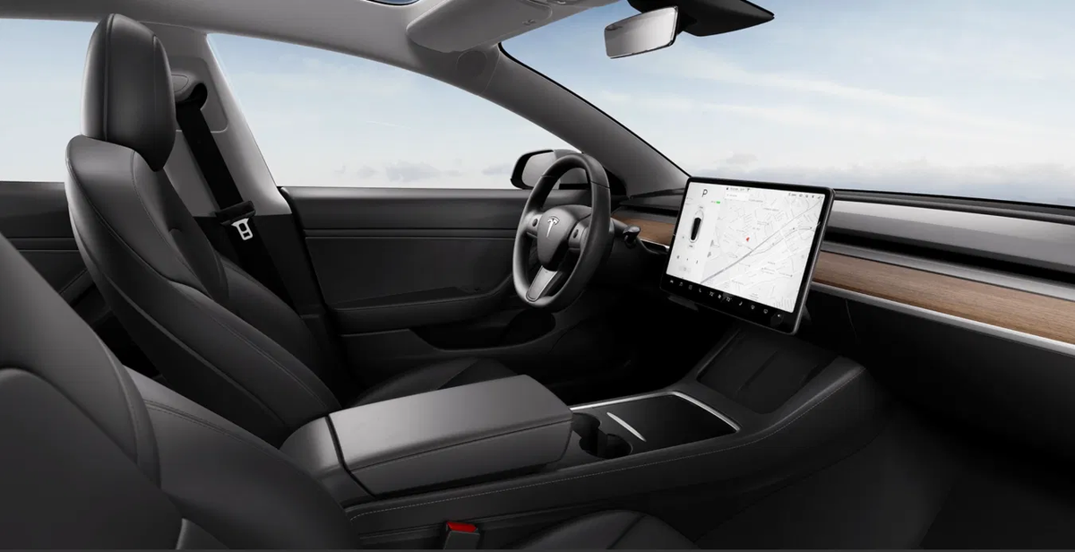 Центральная консоль Tesla Model 3 2021’