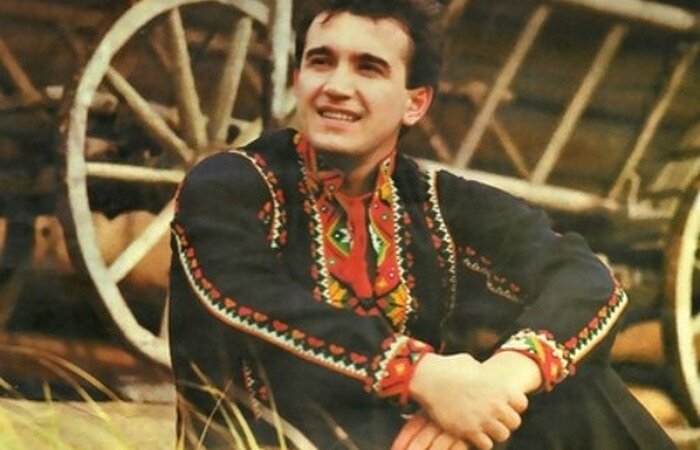 Исполнитель "Червоны руты" Назарий Яремчук появился на свет, когда его отцу было