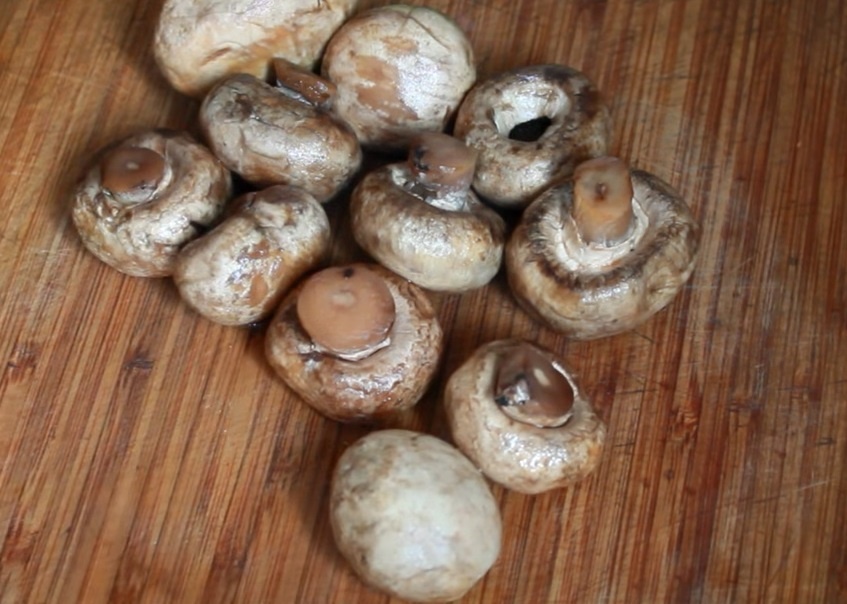 Грибы можно брать замороженные, свежие