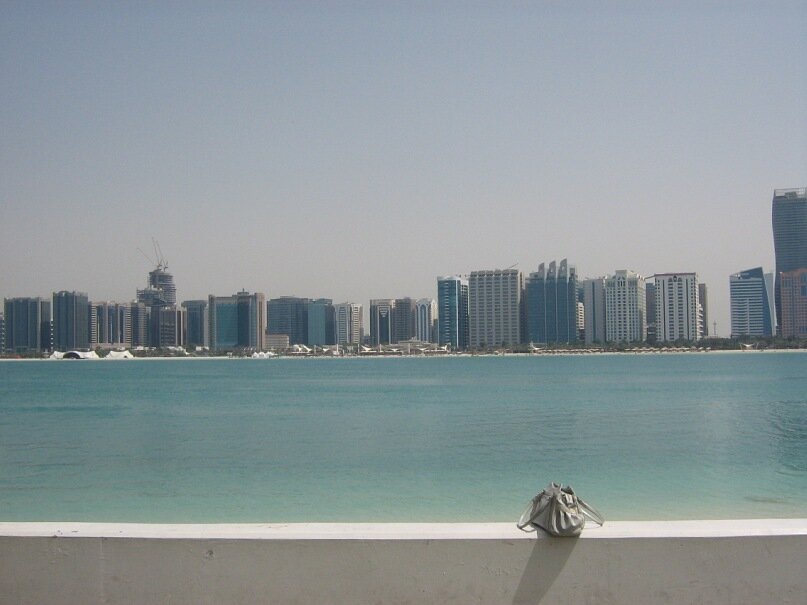 Каково человеку в таком каменном лабиринте