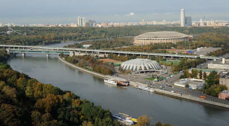 Лужники, вид с Ленинского проспекта