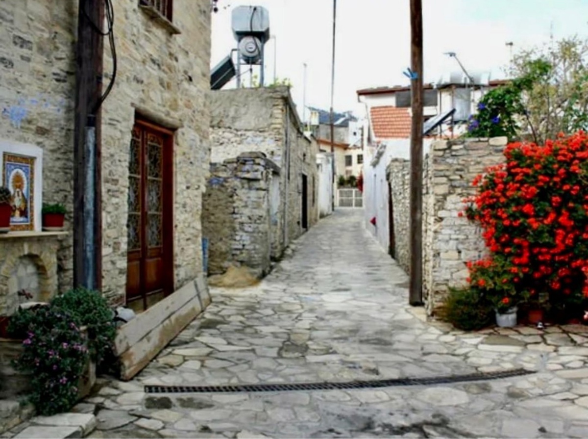 Узкие улочки Лефкары