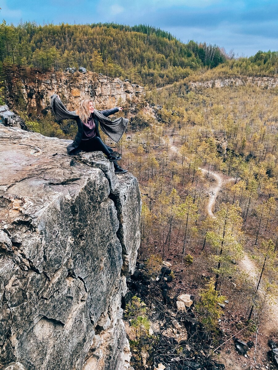 Дюкинский карьер немного напоминает карельский карьер Рускеала. Конечно, место не такое живописное и менее раскрученное, но нечто общее есть...
