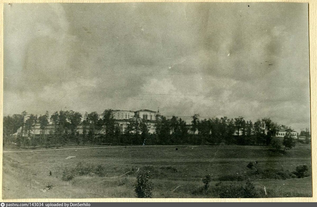 1943