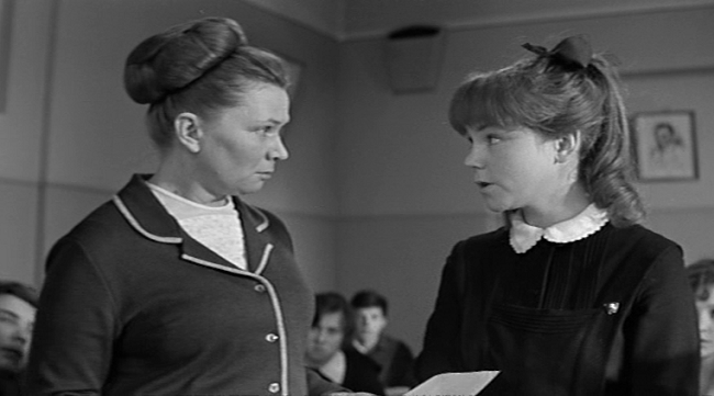 Кадр из фильма «Доживём до понедельника» (1968) . Скриншот. Источник - YouTube.