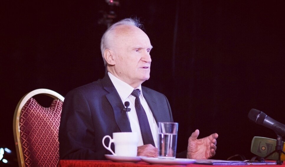  Алексей Ильич Осипов — русский православный богослов, педагог, публицист, писатель, доктор богословия, заслуженный профессор Московской духовной академии, проповедник