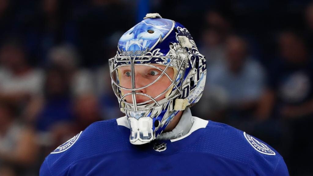 Тот самый лучший вратарь мира. Источник фото https://allhockey.ru/news/show/341633-Vratar_Tampy_Andrej_Vasilevskij_pristupil_k_ledovym_trenirovkam