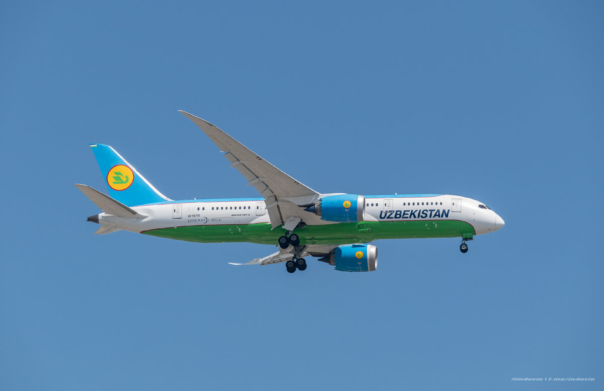 Baku avia. Uzbekistan Airways Баку. Uzbekistan Airways online. Uzbekistan Airways 4k Wallpapers.