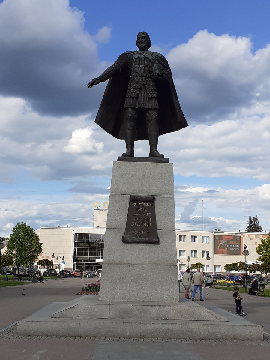 Памятник Владимиру Храброму