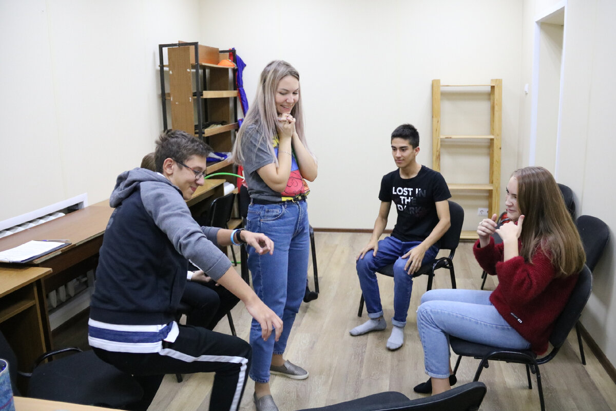 Фрагмент тренинга по развитию коммуникации. Источник: https://vk.com/album-111567432_257075329 