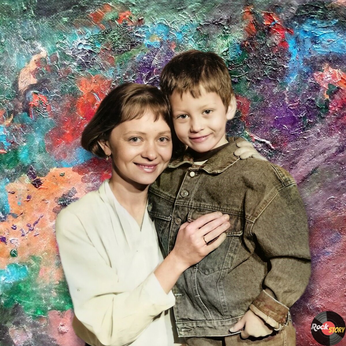 На фотографии: Татьяна Божок с сыном  