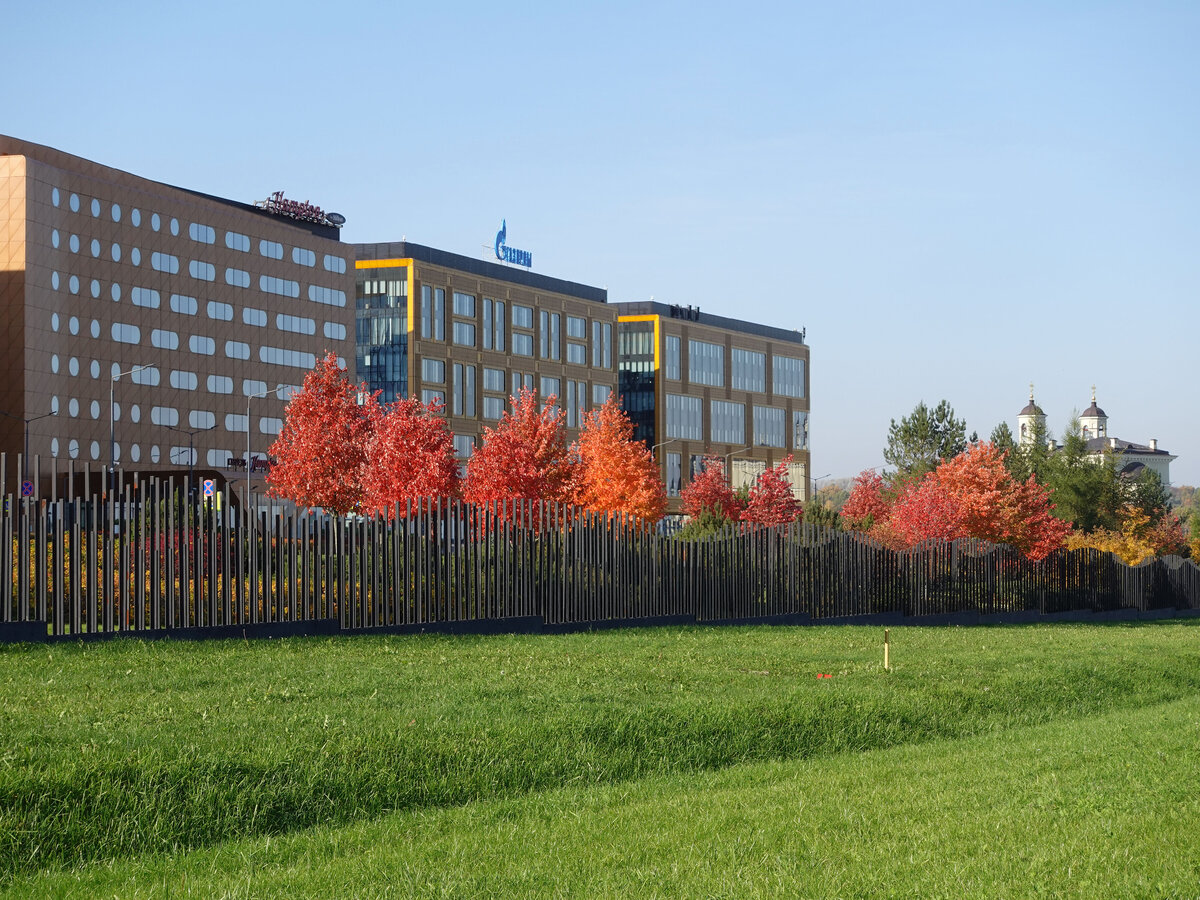 Конгрессно-выставочный центр "Экспофорум"