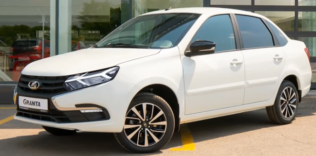 На АвтоВАЗе уже начали выпускать новую Ладу Гранту, Логан и Сандеро ...