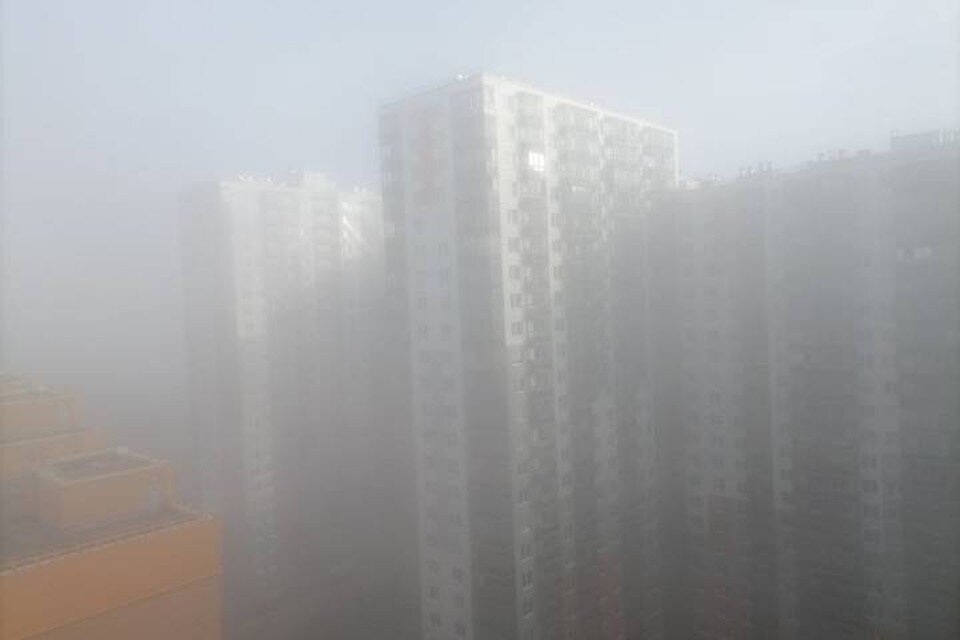     Непроглядный туман накрыл Мурино утром 11 июля Дмитрий ДЕЛИНСКИЙ