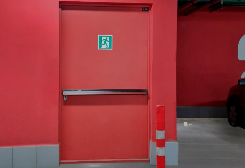 Огнестойкие стальные двери EI-60 c пуш-баром