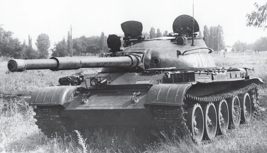 Советский средний танк Т-62