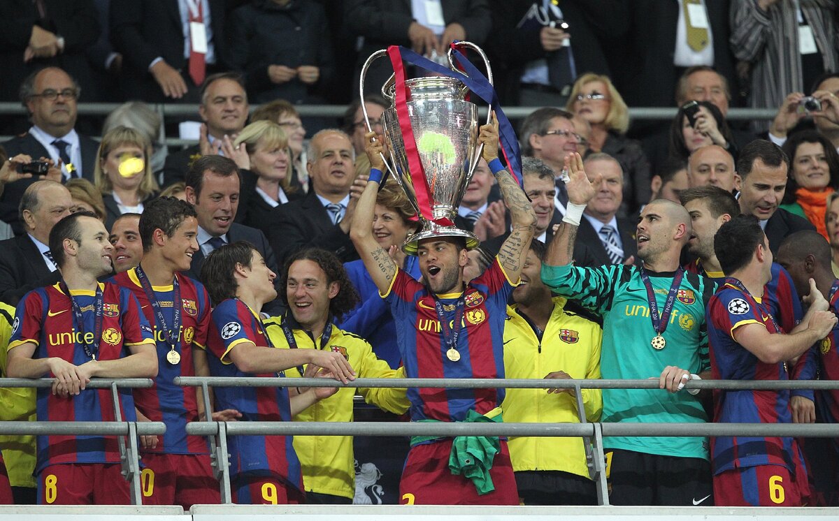 Требл барселоны. Состав барселоны 2011. Лч 10 11. Лига чемпионов фото. Лч 10 11.