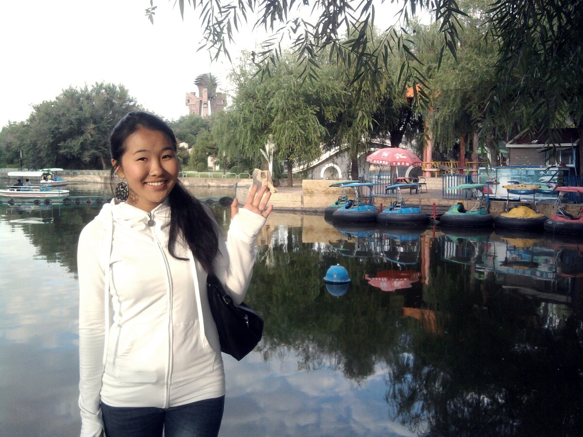 Студенческий парк. город Тунляо. 2012 год