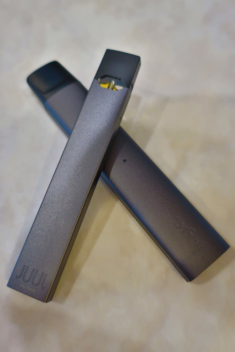 Logic и JUUL