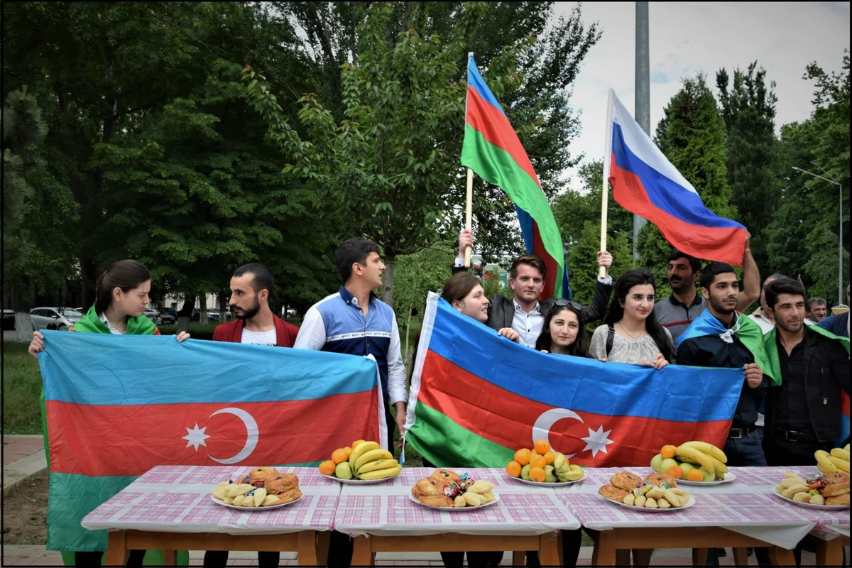 В азербайджане проживаешь