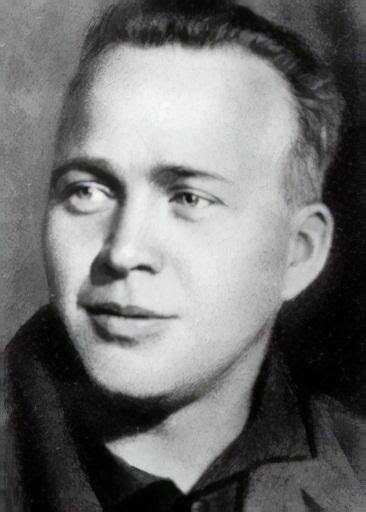 Аркадий Петрович Гайдар. http://www.eduportal44.ru/sites/Lib/Gaidar/SitePages/%D0%98%D1%81%D1%82%D0%BE%D1%80%D0%B8%D1%8F%20%D0%B1%D0%B8%D0%B1%D0%BB%D0%B8%D0%BE%D1%82%D0%B5%D0%BA%D0%B8.aspx