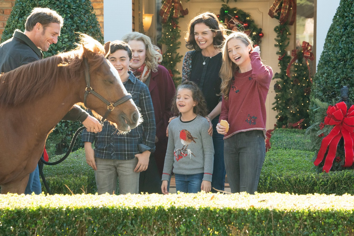 Рис иванс фильмы. Джош лукас 2020. Тайна фильм 2020. Опасные секреты (official secrets) 2019. Секрет (the secret: dare to dream) 2020.