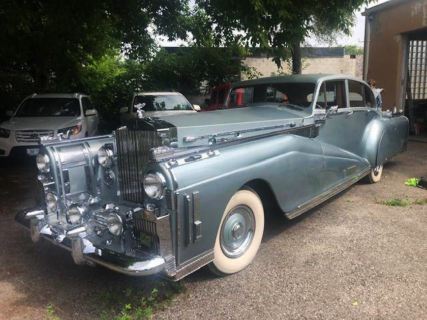 Удлиненные передние крылья авто