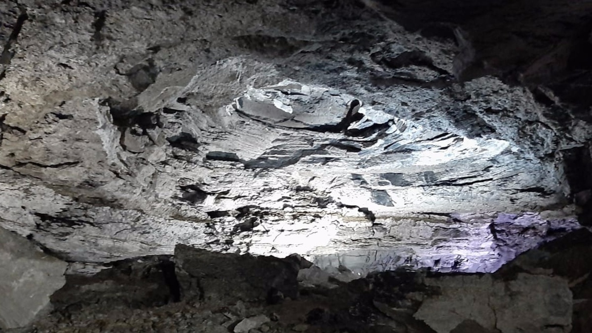 Фото автора. Кунгурская Ледяная пещера. Грот Колизей