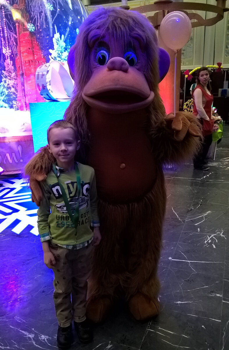 Ну, например, можно с такой компанией приходить))