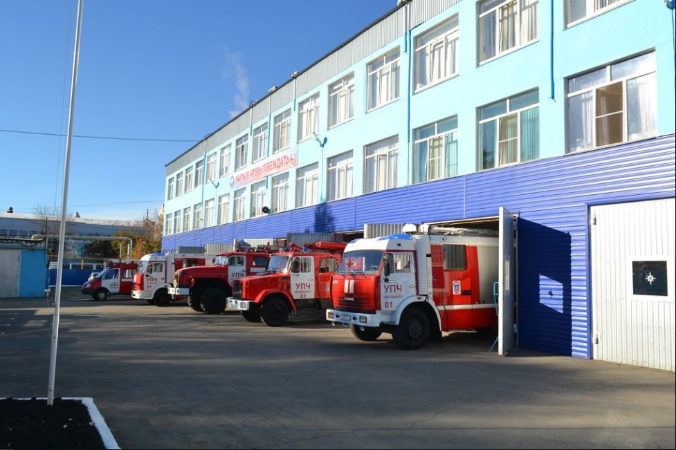 Фото учебного центра с боевыми машинами. Из свободных источников.