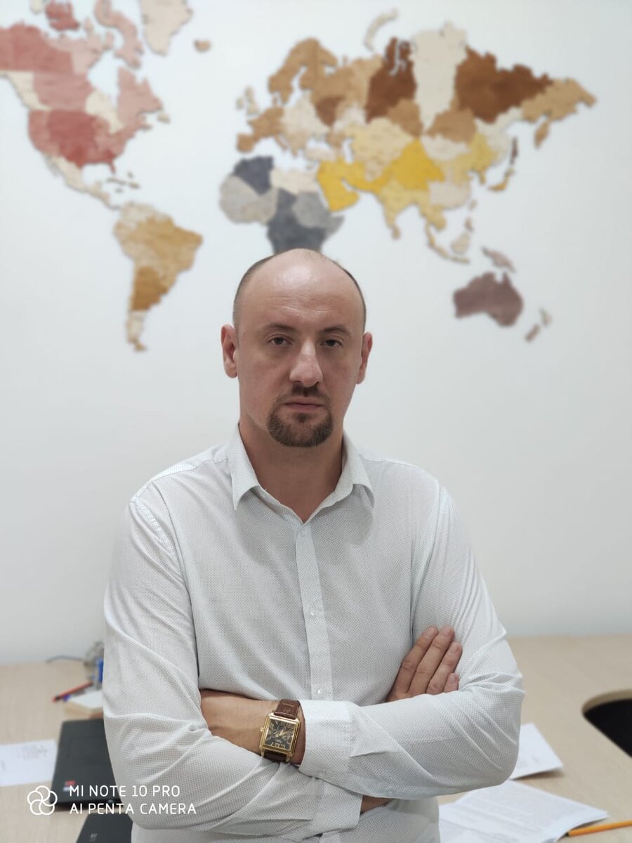 Меня зовут Денис Данилов. Если у вас остались вопросы, пишите!