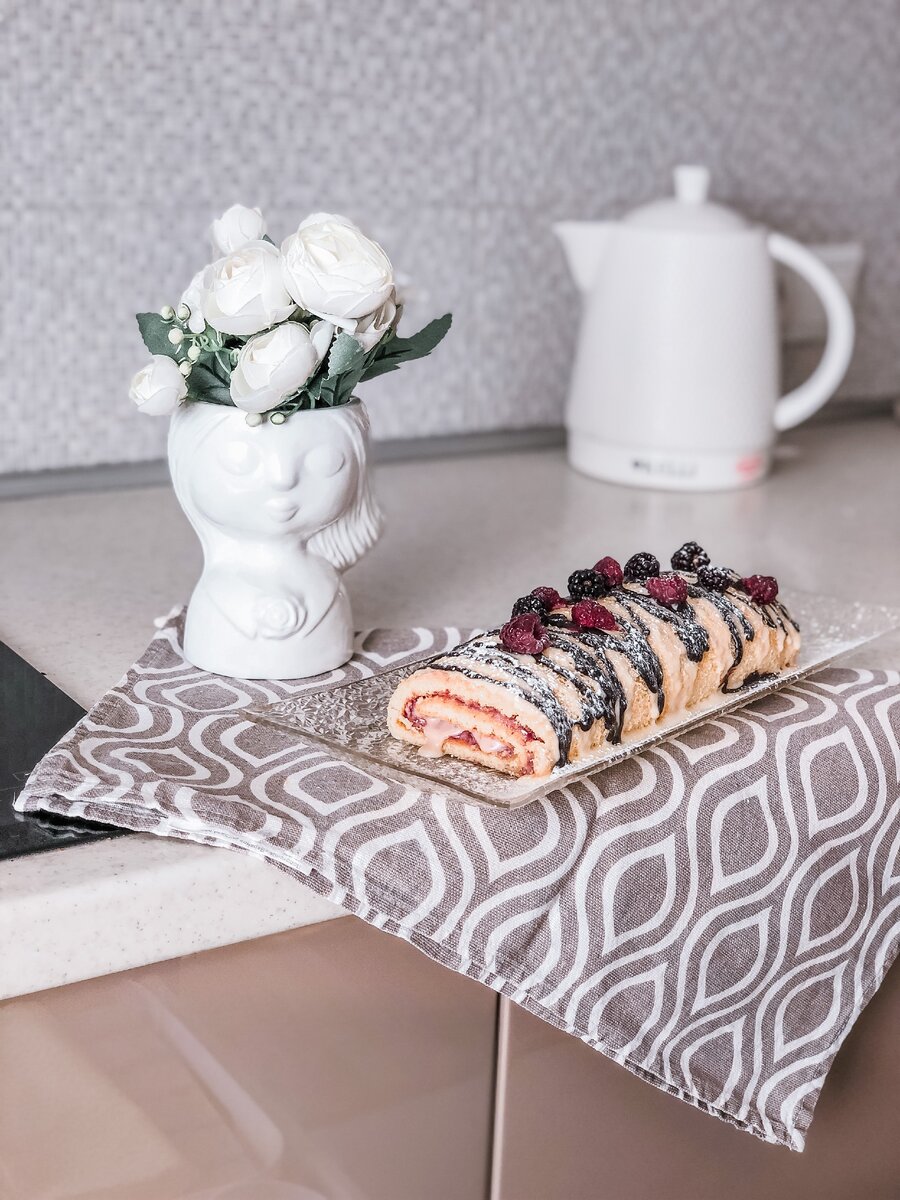 ВЫ ТОЛЬКО ПОСМОТРИТЕ КАК ОН АППЕТИТНО ВЫГЛЯДИТ! СОЧЕТАНИЕ НАЧИНКИ ИЗ ДЖЕМА И СГУЩЕНКИ ОКАЗАЛОСЬ КОСМИЧЕСКИМ!