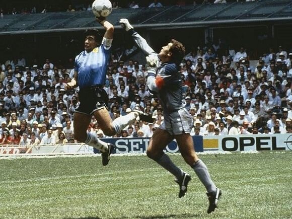 Знаменитая "Рука Бога"