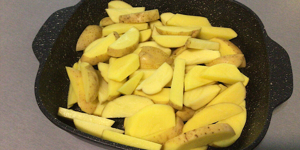 Нарезаю продольными полосками..