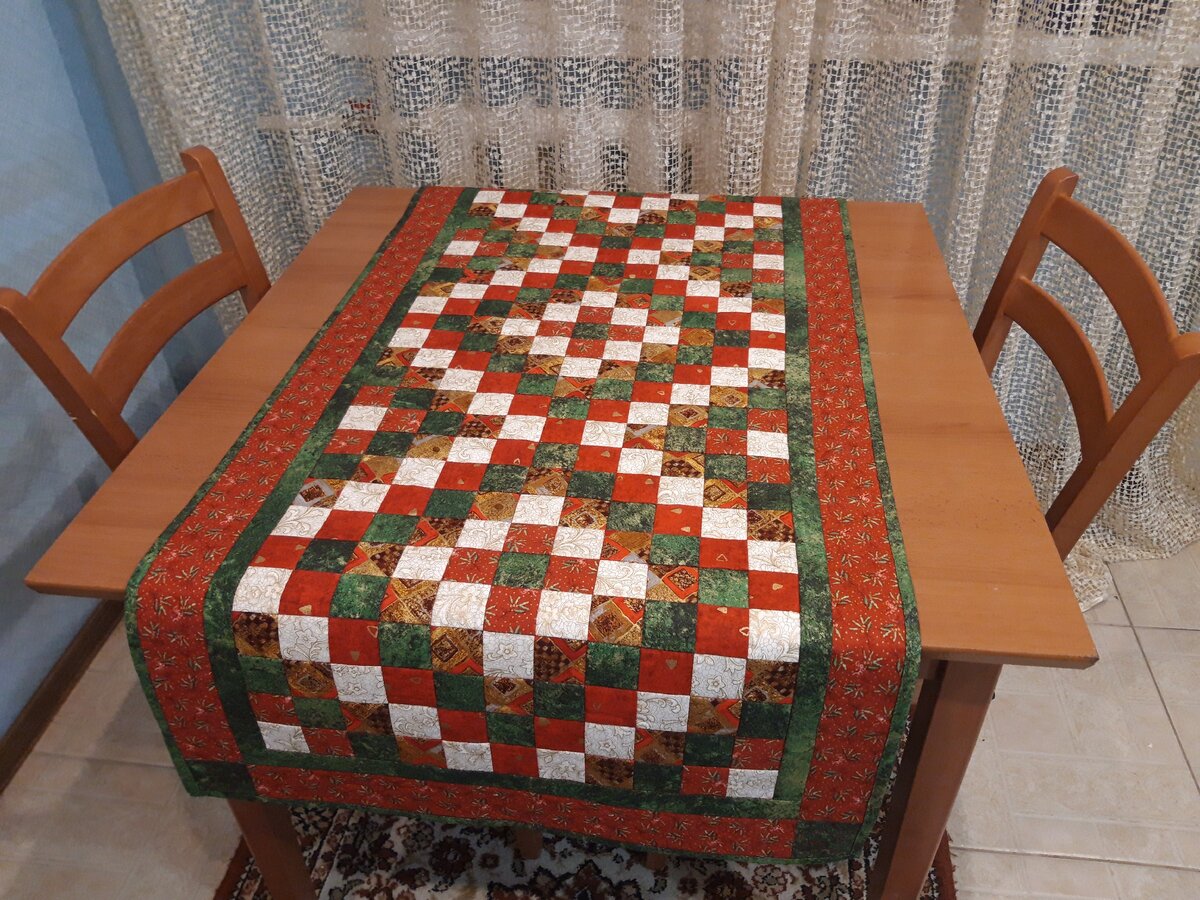 Новогодняя дорожка на стол