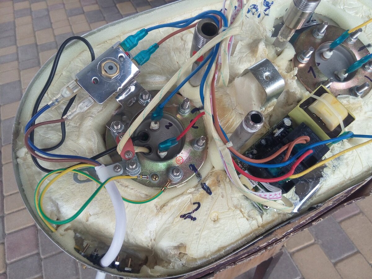 Разбор водонагревателя (фото автора)