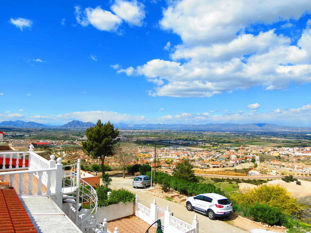 Несмотря на все трудности, во время пандемии состоялись три из четырех иностранных покупок