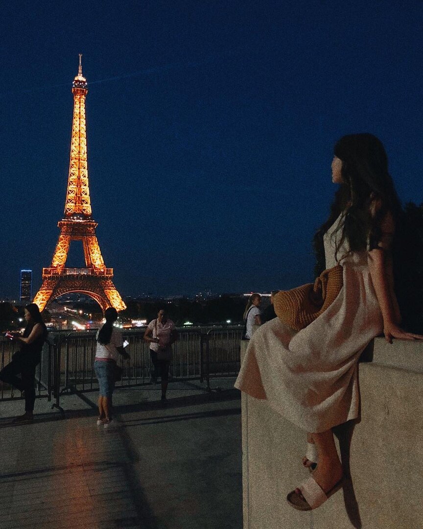 Ночной Париж