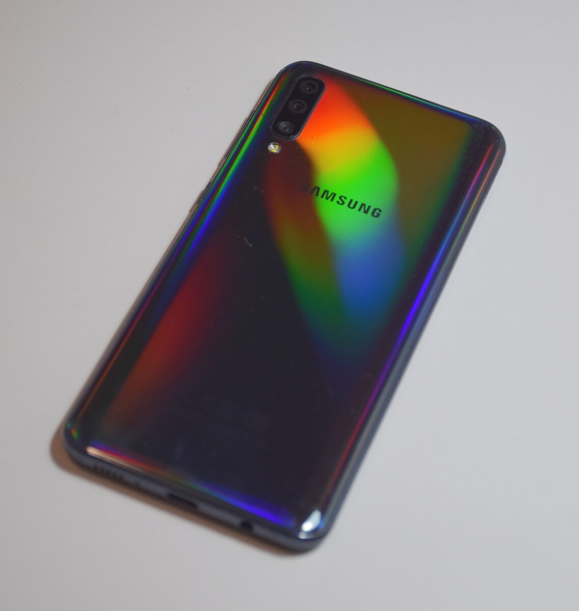 Телефон был куплен в вот таком чудном цвете.