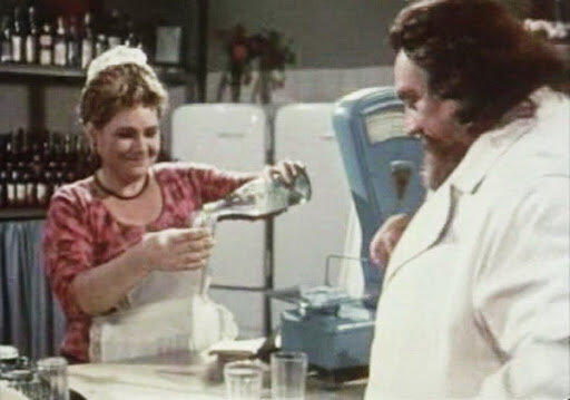 Кадр из фильма "Королева Бензоколонки"