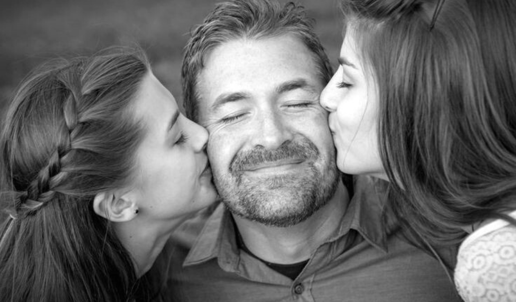                    Я счастлив! Меня любят дети, особенно девочки- мои сноха и внучка!